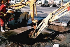 Emergency, surgical removal of 320mm suspended road over live gas main